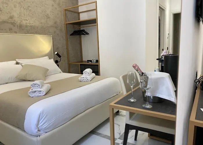 Croce 4* Roma